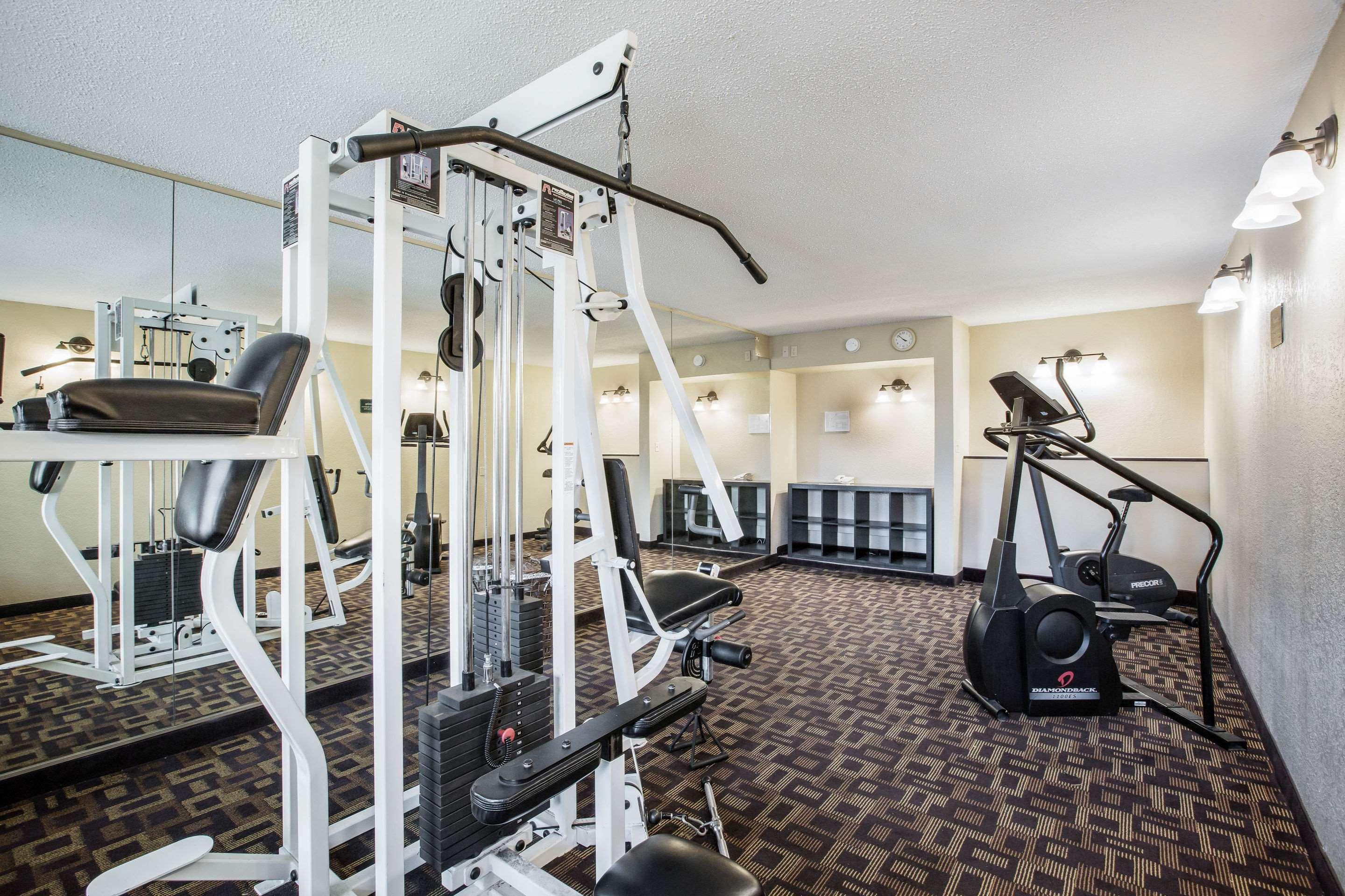 Quality Inn & Suites Lawrence - University Area Екстер'єр фото