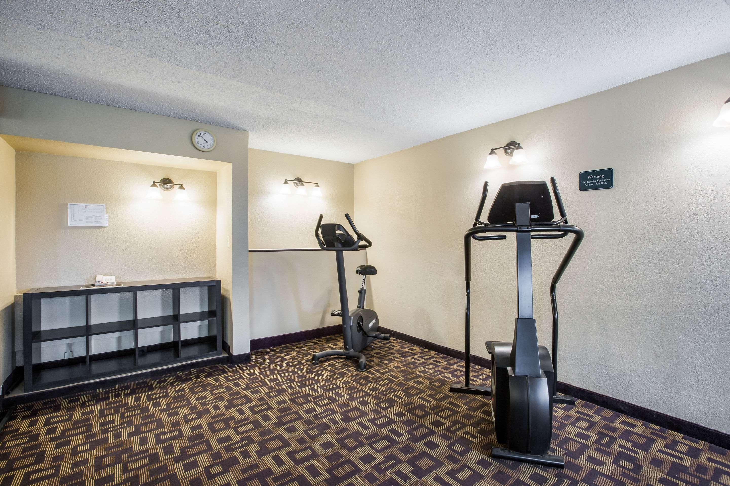 Quality Inn & Suites Lawrence - University Area Екстер'єр фото