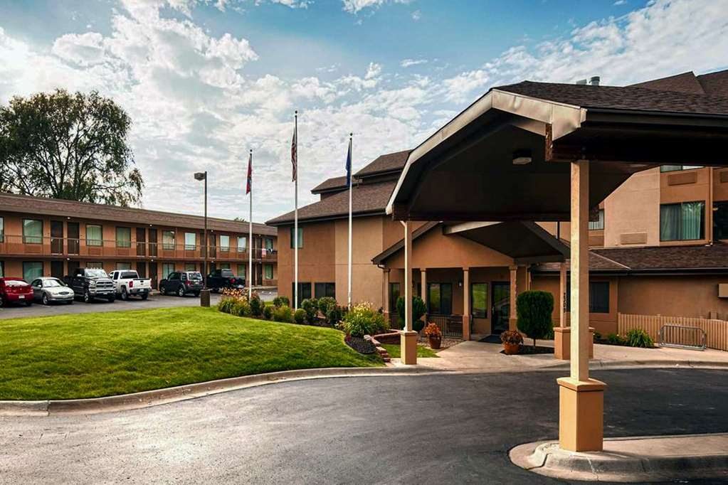 Quality Inn & Suites Lawrence - University Area Екстер'єр фото