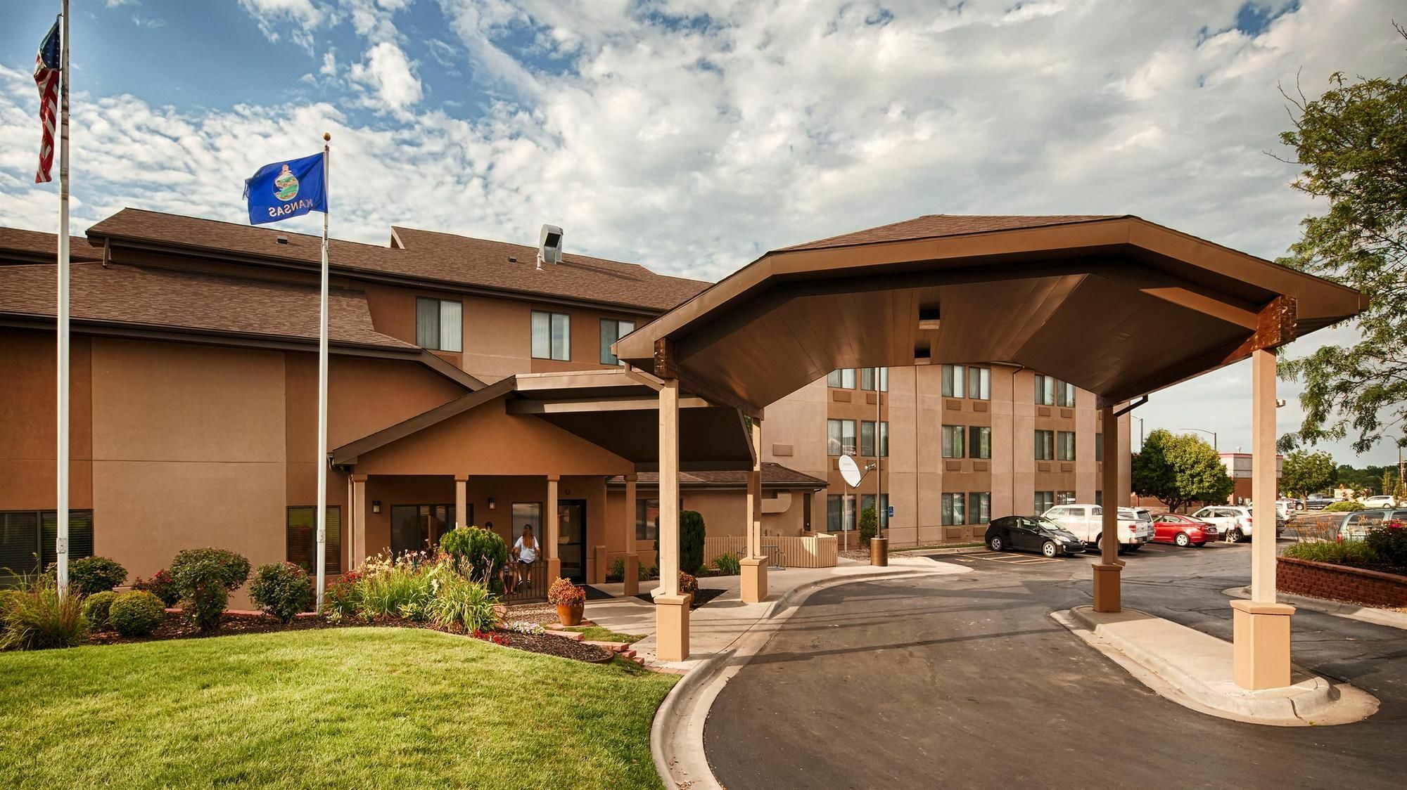Quality Inn & Suites Lawrence - University Area Екстер'єр фото
